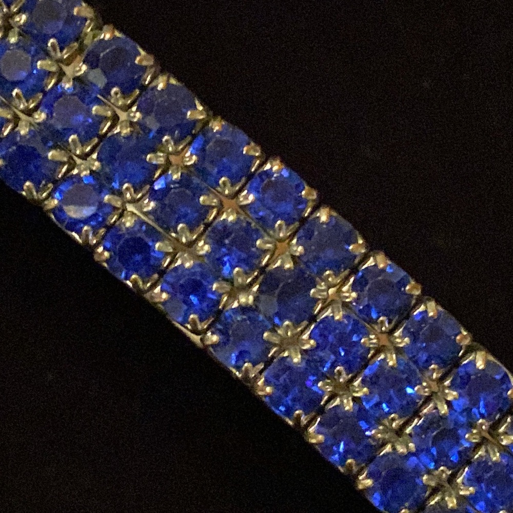 Rhinestone stretch bracelet sapphires colored stones